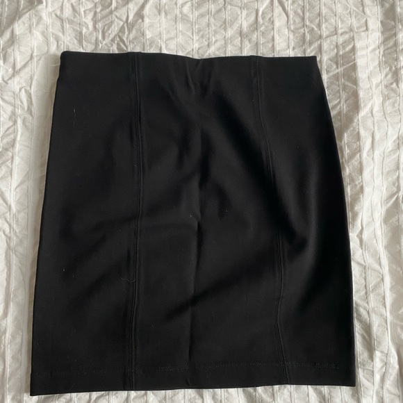 Talula Skirt size 2 - Picture 2 of 5